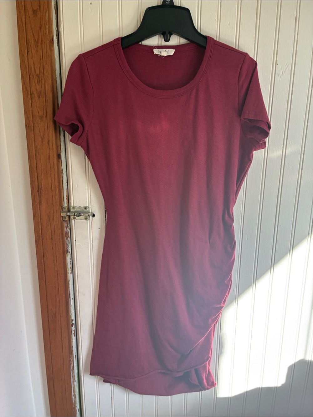 LA MIEL Short Sleeve Scoop Neck Tunic Dress - Burgundy